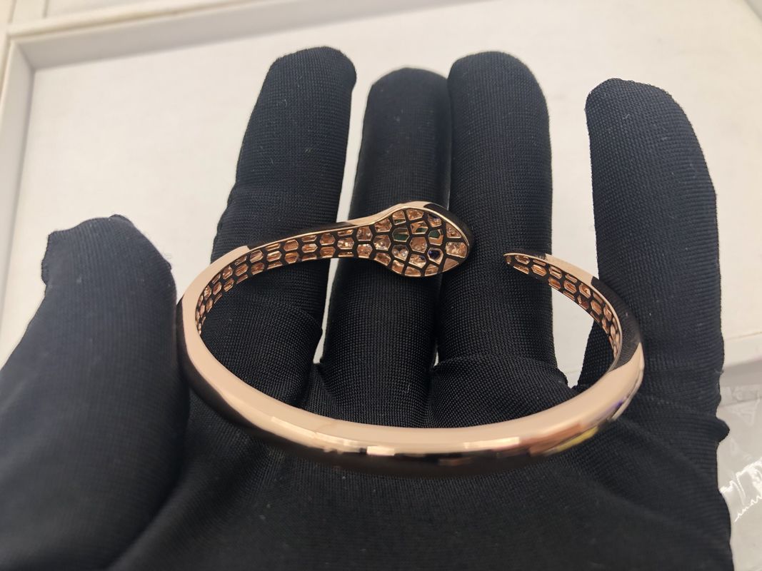 Qualidade Os braceletes luxuosos do encanto de Snakewomens da joia personalizaram o ouro cor-de-rosa de 18 Kt com diamantes fábrica