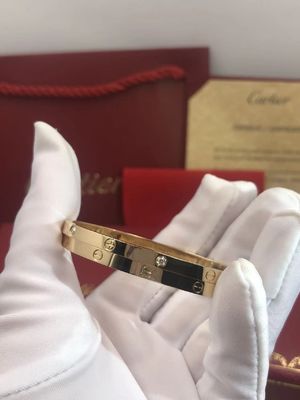 Qualidade Diamantes do modelo pequeno 6 do bracelete do ouro do AMOR 18K para mulheres/homens fábrica