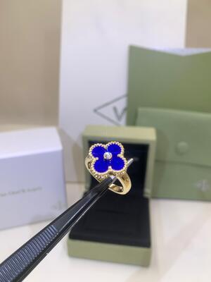 Sorte Van Cleef And Arpels Alhambra Ring Yellow Gold Carnelian Diamond VCARD40800 do ícone