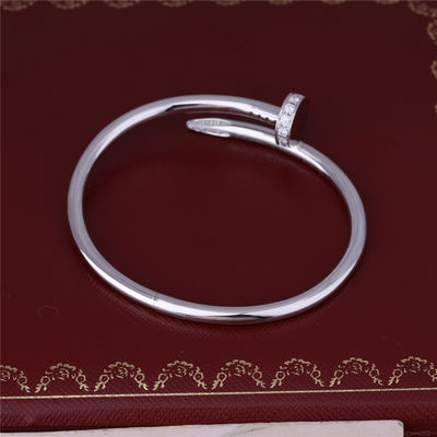 Qualidade BRACELETE do UN CLOU de JUSTE no bracelete do prego do OURO BRANCO do quilate 18 com os DIAMANTES na parte superior e na extremidade fábrica