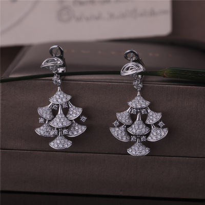 Qualidade Os brincos IDEAIS das DIVAS de Roma High Jewelry no grupo do ouro 18K branco com os 7 diamantes principais e os diamantes completos do pavé fábrica